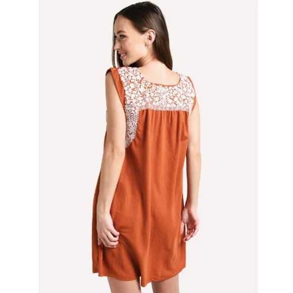 Elegant Sleeveless Orange Dress - Picture 8 of 8